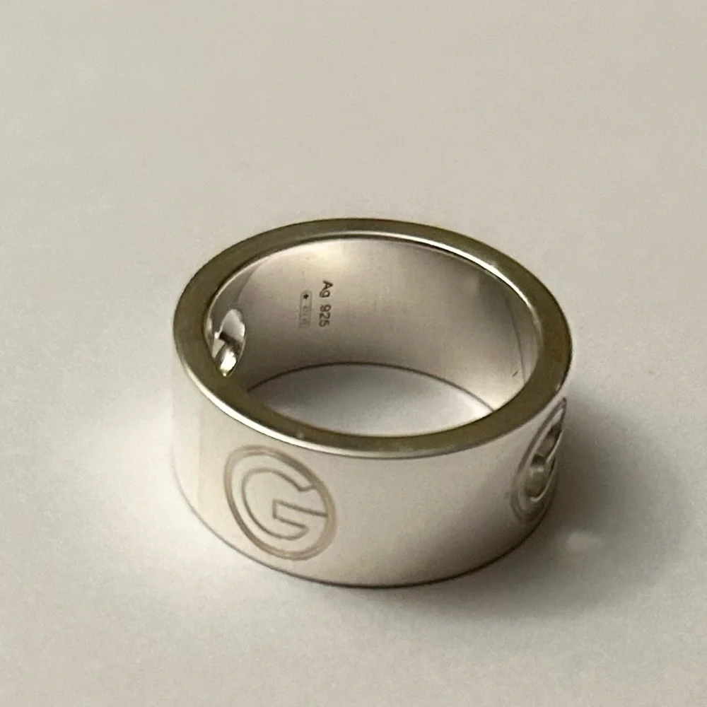 Gucci Woman’s G Ring Size 6 with Tags Pouch and Box NEW